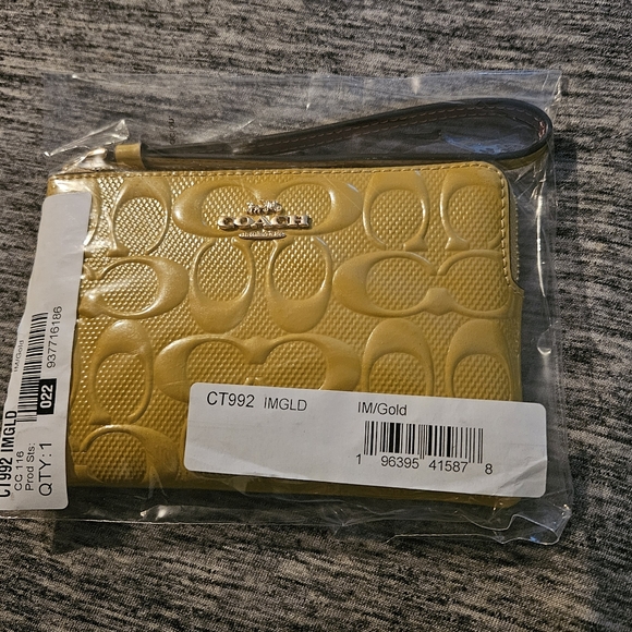 Coach wristlet - Picture 1 of 5